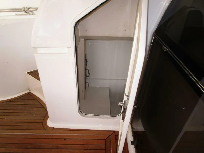 Slide: The Image of Ferretti 590 Motor Yacht 2003 - 39