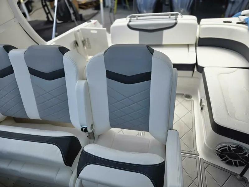 Slide: The Image of Chaparral 280 OSX 2022 - 16