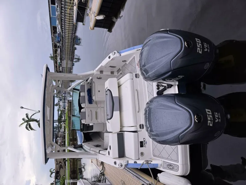 Slide: The Image of Chaparral 280 OSX 2022 - 29