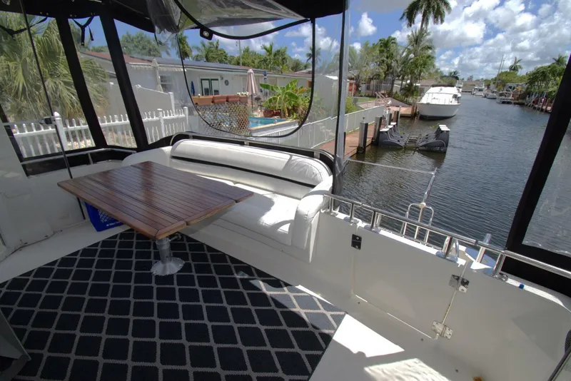 Slide: The Image of Carver Yachts 444 Cockpit Motor Yacht 2005 - 12