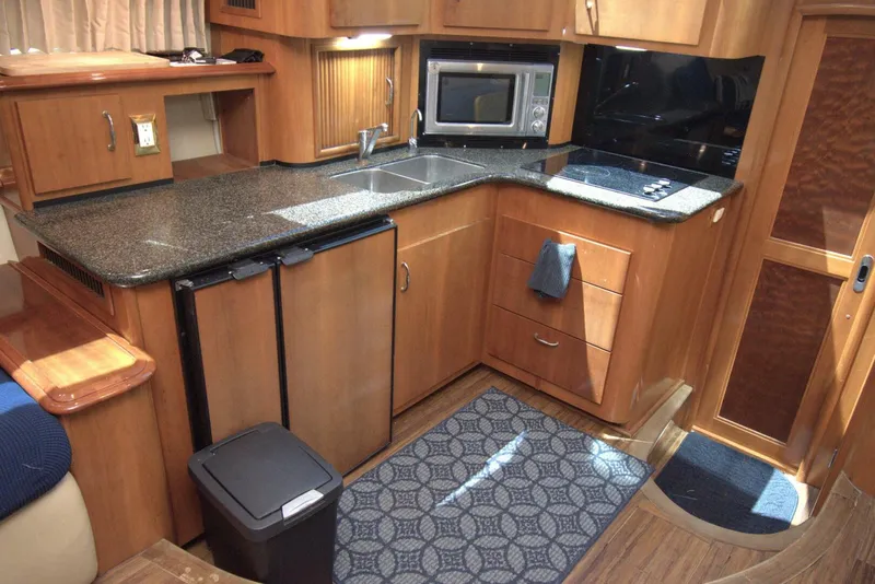 Slide: The Image of Carver Yachts 444 Cockpit Motor Yacht 2005 - 27