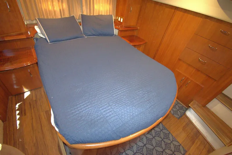 Slide: The Image of Carver Yachts 444 Cockpit Motor Yacht 2005 - 33