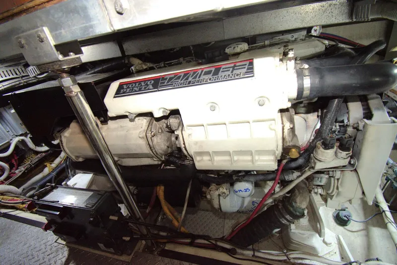Slide: The Image of Carver Yachts 444 Cockpit Motor Yacht 2005 - 44