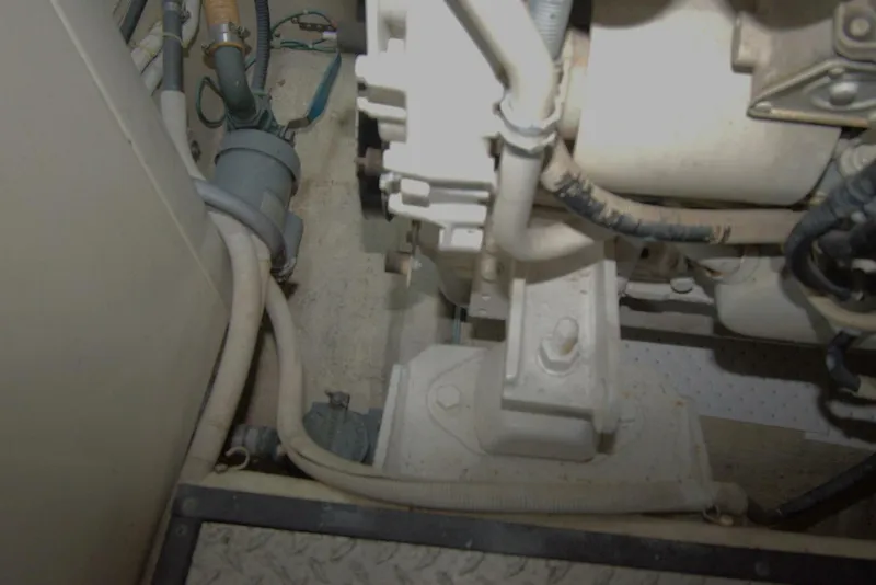 Slide: The Image of Carver Yachts 444 Cockpit Motor Yacht 2005 - 46