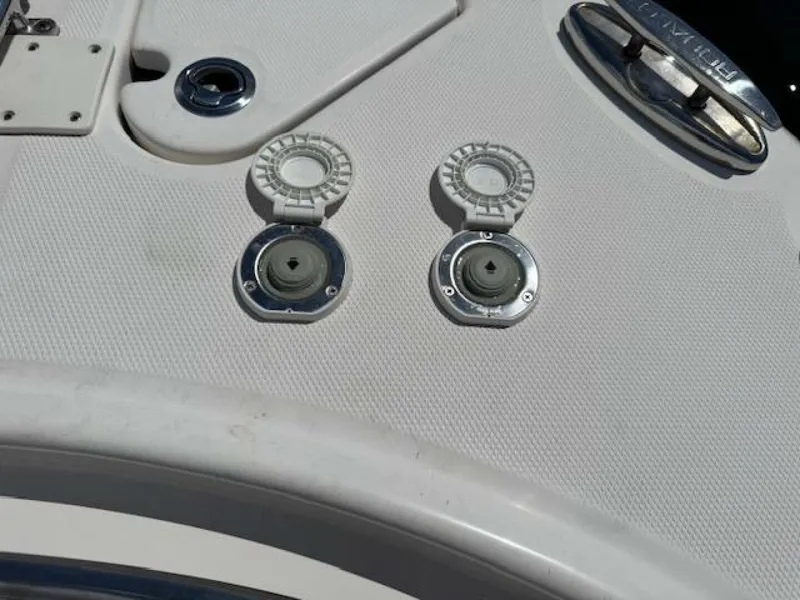 Slide: The Image of Robalo R242 Center Console 2021 - 19