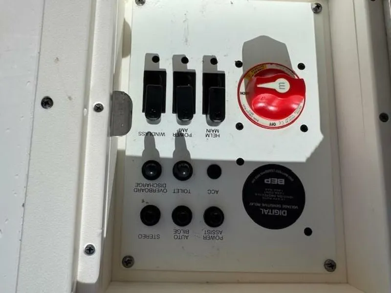Slide: The Image of Robalo R242 Center Console 2021 - 21