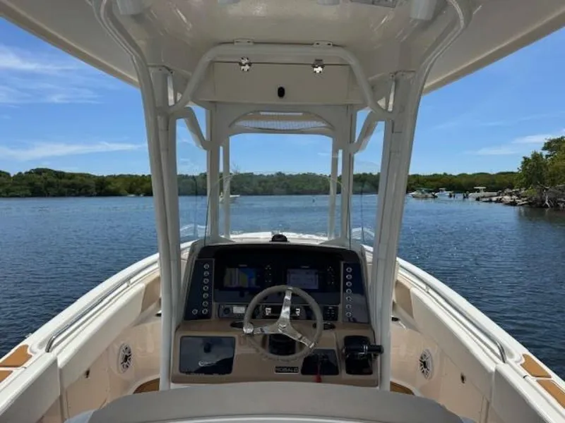 Slide: The Image of Robalo R242 Center Console 2021 - 5