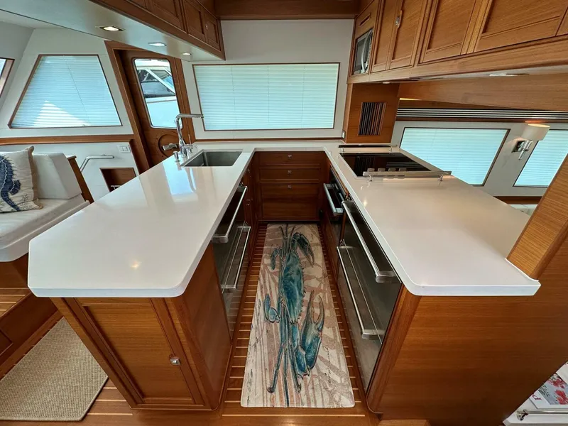 Slide: The Image of Marlow Explorer 49E-CB 2018 - 9