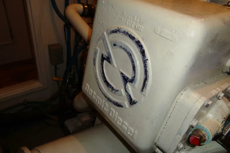 Slide: The Image of Hatteras 70 Cockpit Motor Yacht 1987 - 103