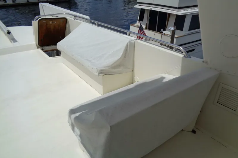 Slide: The Image of Hatteras 70 Cockpit Motor Yacht 1987 - 24