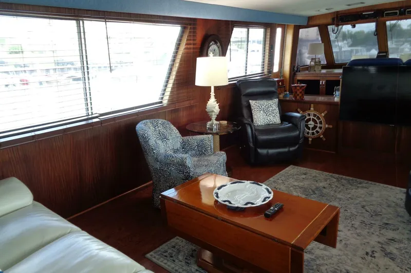 Slide: The Image of Hatteras 70 Cockpit Motor Yacht 1987 - 35