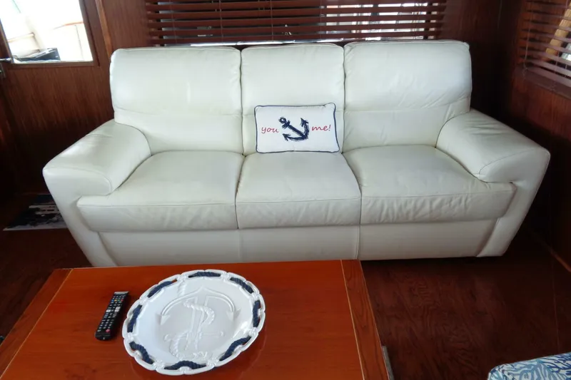 Slide: The Image of Hatteras 70 Cockpit Motor Yacht 1987 - 36