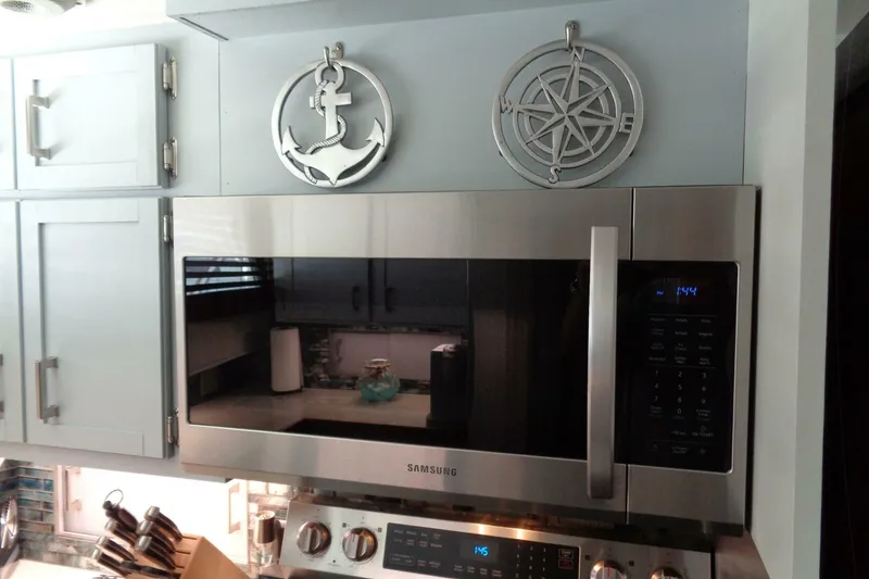 Slide: The Image of Hatteras 70 Cockpit Motor Yacht 1987 - 53