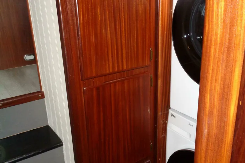 Slide: The Image of Hatteras 70 Cockpit Motor Yacht 1987 - 63