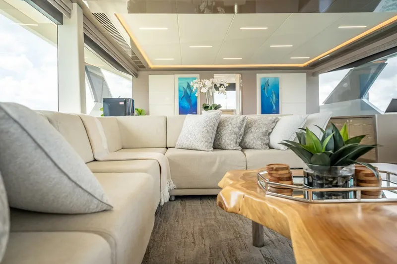 Slide: The Image of Ocean Alexander 27 Explorer 2021 - 10