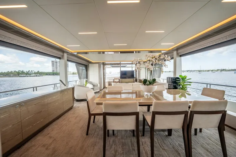 Slide: The Image of Ocean Alexander 27 Explorer 2021 - 12