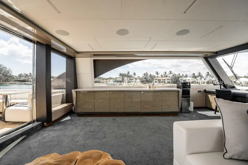 Slide: The Image of Ocean Alexander 27 Explorer 2021 - 15