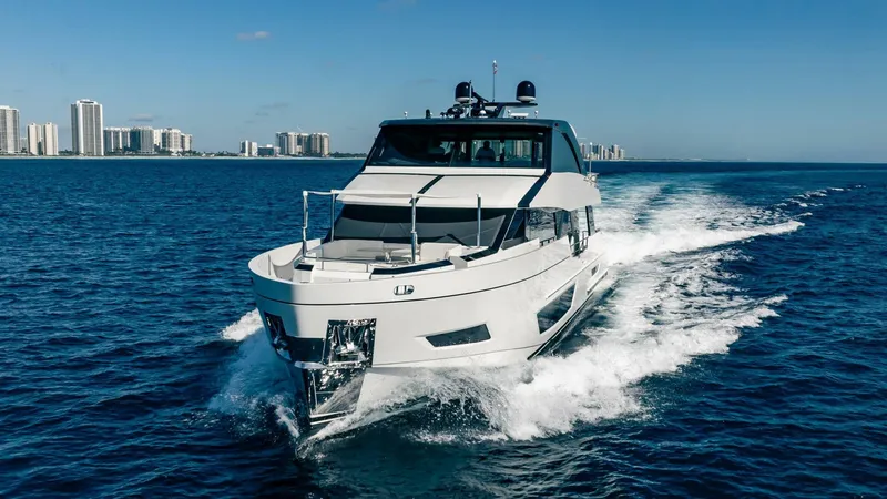 Slide: The Image of Ocean Alexander 27 Explorer 2021 - 2