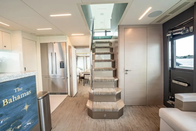 Slide: The Image of Ocean Alexander 27 Explorer 2021 - 23