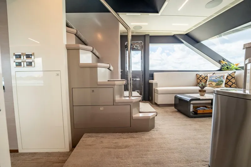 Slide: The Image of Ocean Alexander 27 Explorer 2021 - 24
