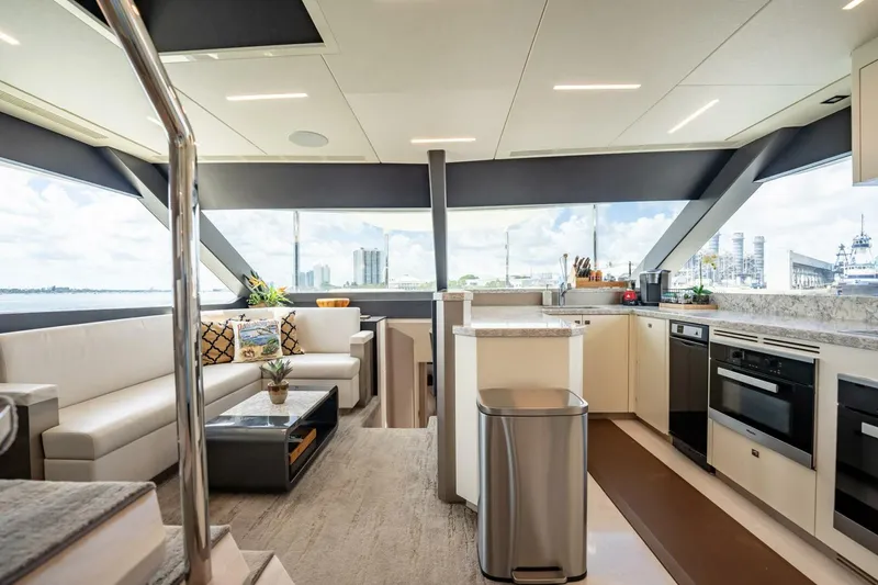 Slide: The Image of Ocean Alexander 27 Explorer 2021 - 25