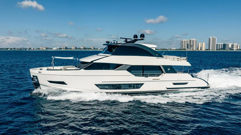 Slide: The Image of Ocean Alexander 27 Explorer 2021 - 4