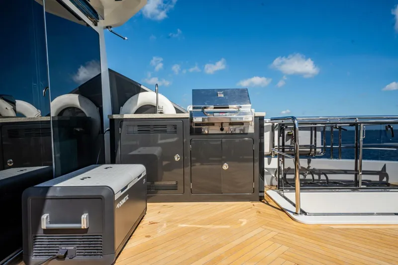 Slide: The Image of Ocean Alexander 27 Explorer 2021 - 55