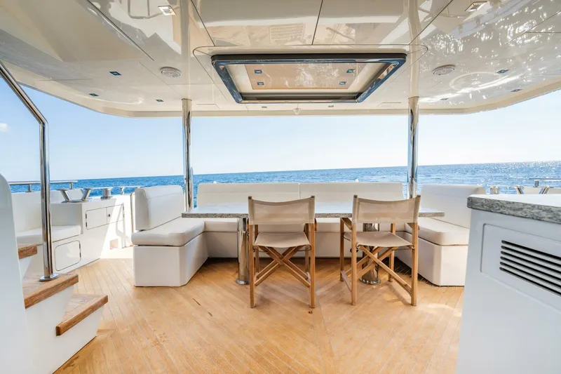 Slide: The Image of Ocean Alexander 27 Explorer 2021 - 61