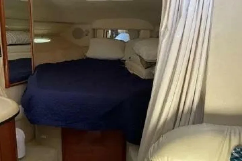 Slide: The Image of Sea Ray 340 Sundancer 2002 - 10