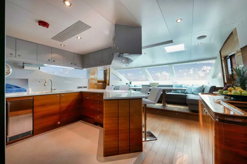 Slide: The Image of Horizon P110 Tri-Deck 2012 - 11