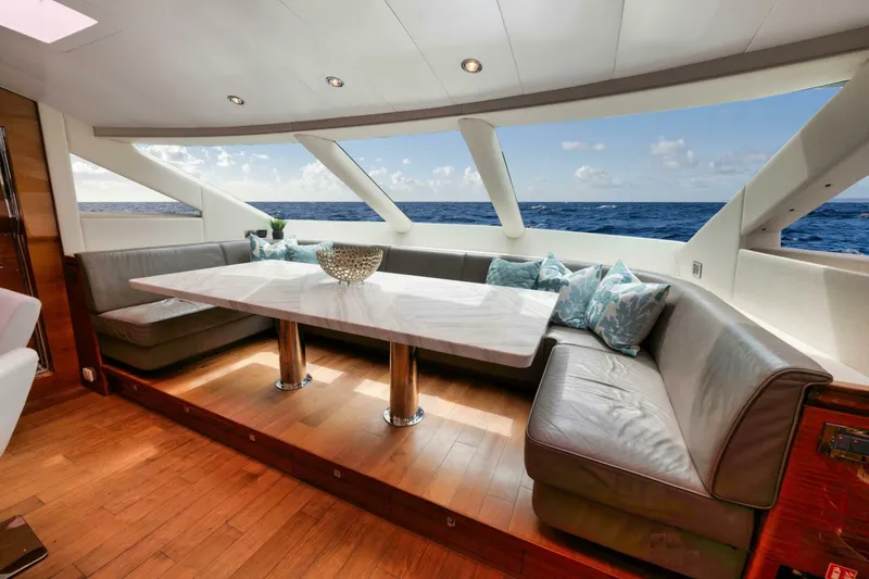 Slide: The Image of Horizon P110 Tri-Deck 2012 - 13