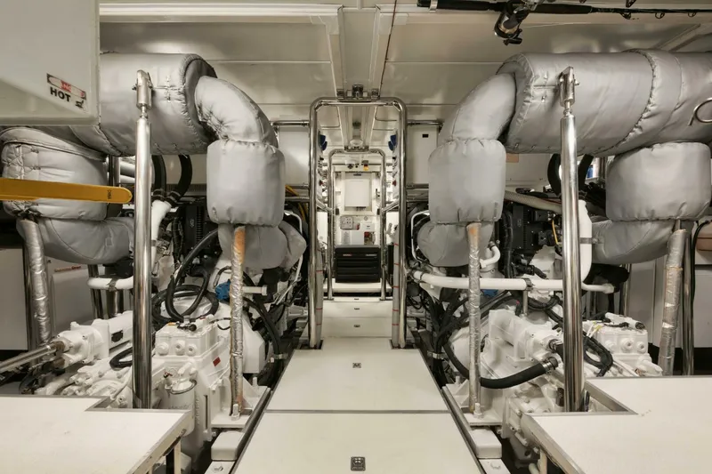 Slide: The Image of Horizon P110 Tri-Deck 2012 - 44