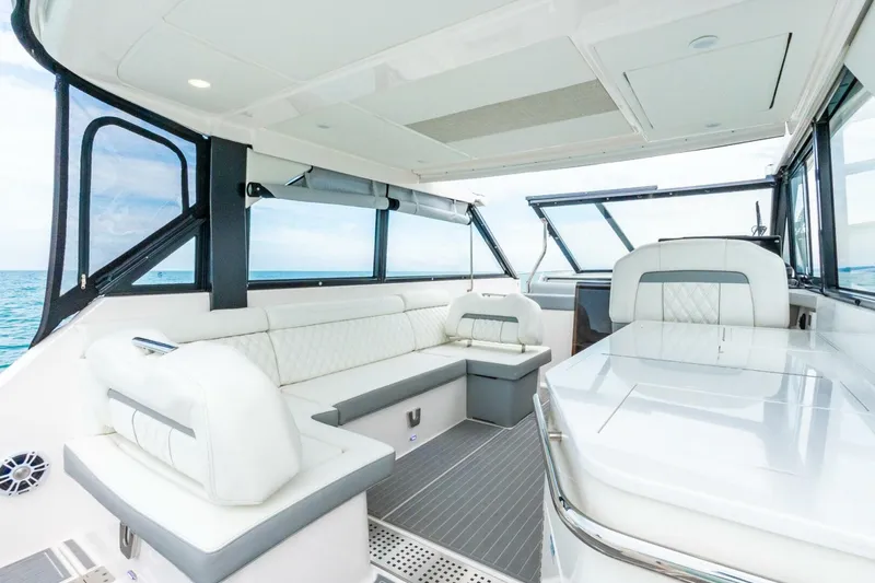 Slide: The Image of Regal 36 Grande Coupe 2022 - 18