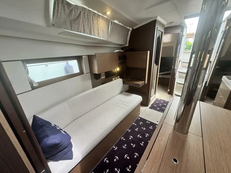 Slide: The Image of Beneteau Oceanis 38.1 2023 - 16