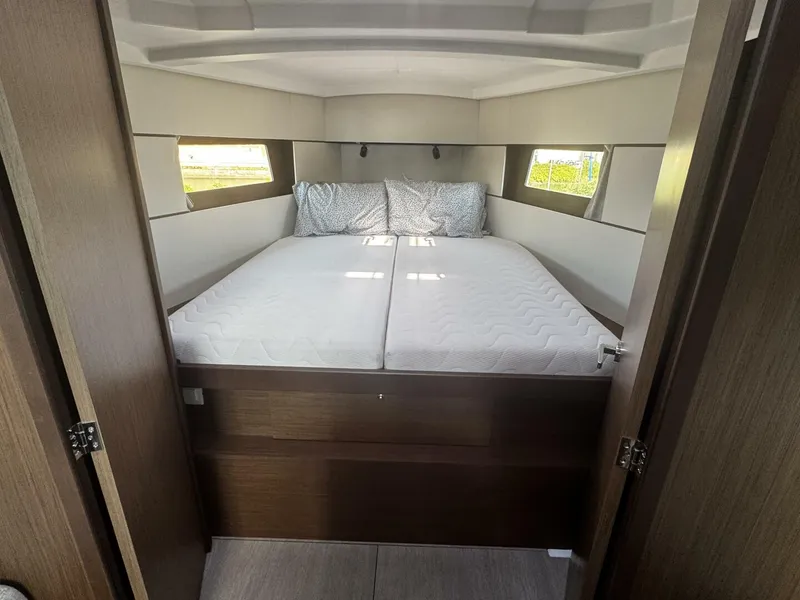 Slide: The Image of Beneteau Oceanis 38.1 2023 - 41