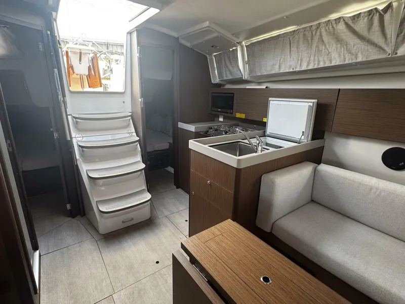 Slide: The Image of Beneteau Oceanis 38.1 2023 - 43