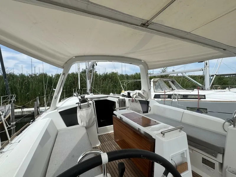 Slide: The Image of Beneteau Oceanis 38.1 2023 - 5