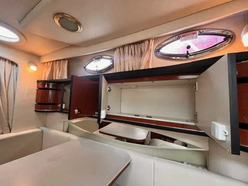 Slide: The Image of Sea Ray 300 Sundancer 2003 - 24