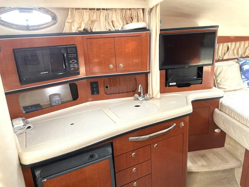 Slide: The Image of Sea Ray 300 Sundancer 2003 - 26