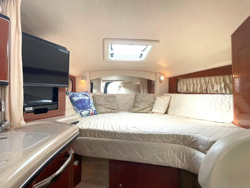 Slide: The Image of Sea Ray 300 Sundancer 2003 - 28