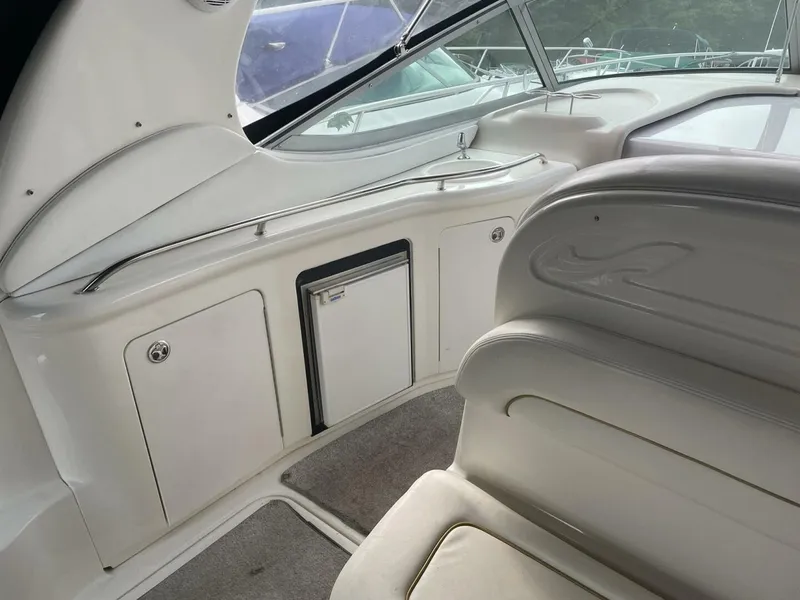 Slide: The Image of Sea Ray 300 Sundancer 2003 - 6