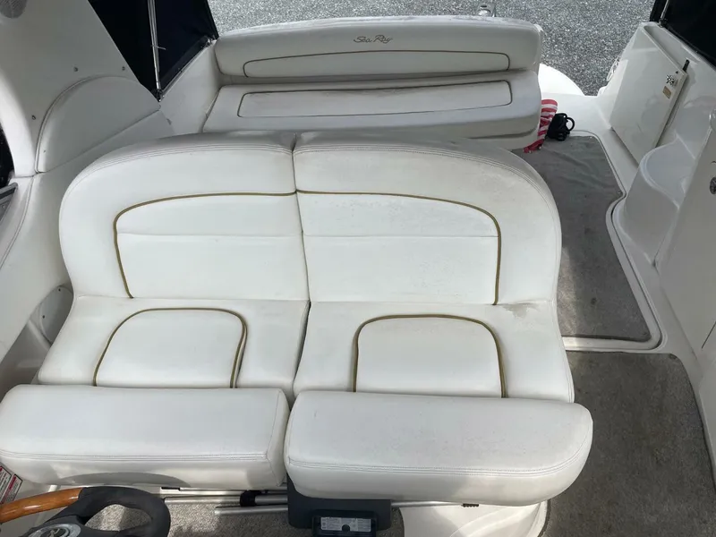 Slide: The Image of Sea Ray 300 Sundancer 2003 - 9