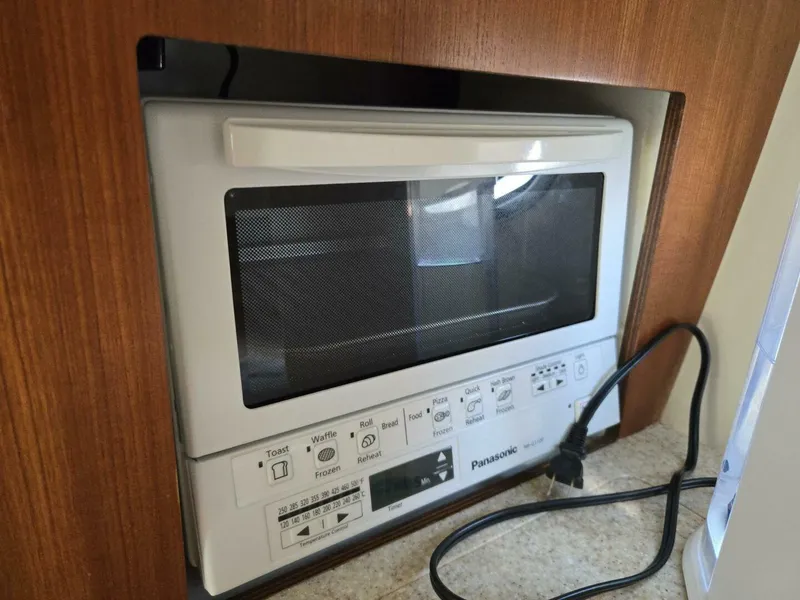 Slide: The Image of Tiara 3800 Express 2001 - 39