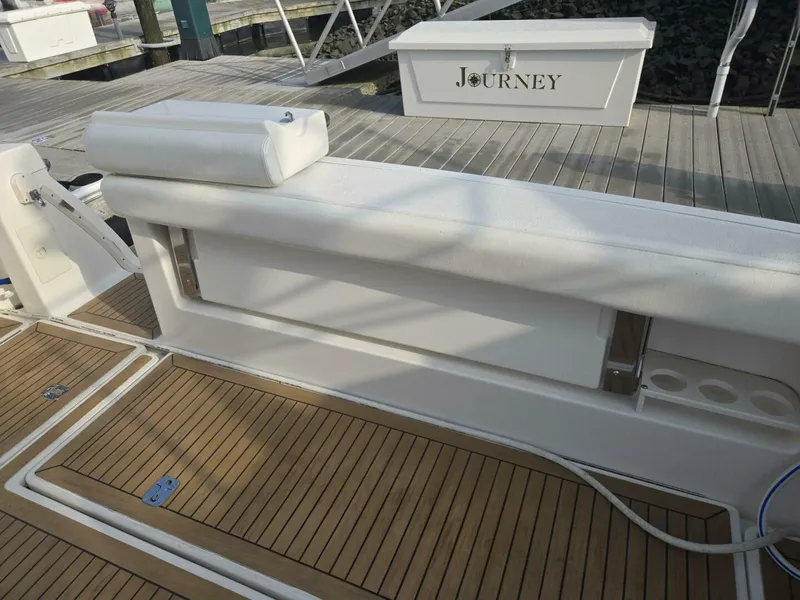 Slide: The Image of Tiara 3800 Express 2001 - 4