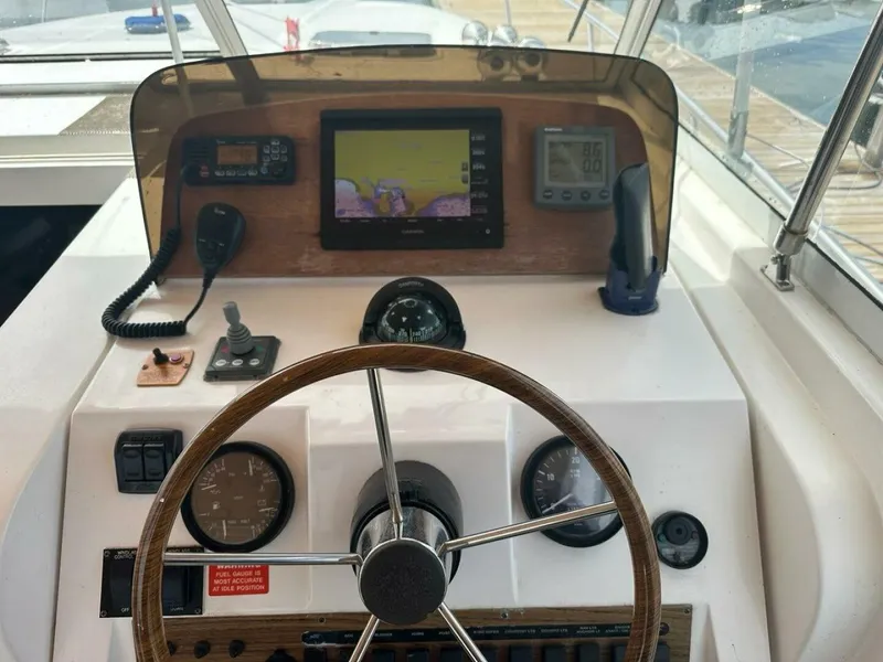 Slide: The Image of Mainship Pilot 34 2002 - 13