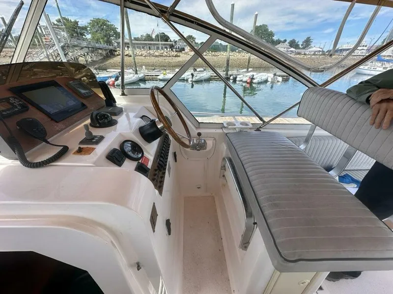 Slide: The Image of Mainship Pilot 34 2002 - 15