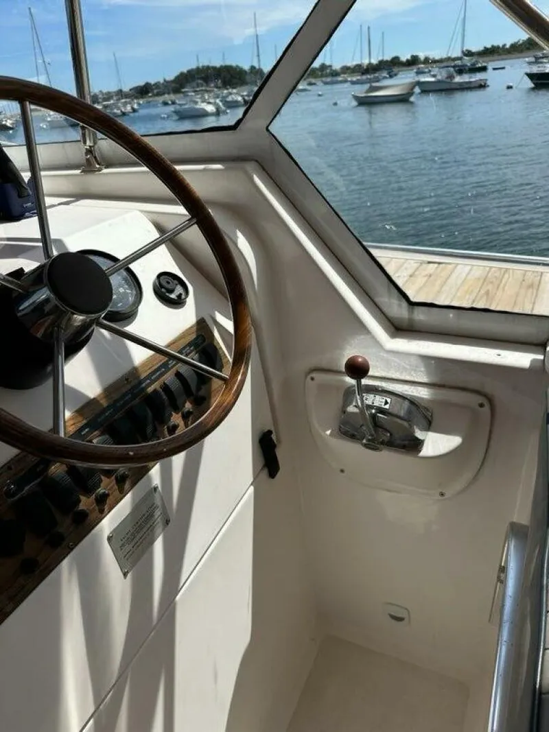 Slide: The Image of Mainship Pilot 34 2002 - 16