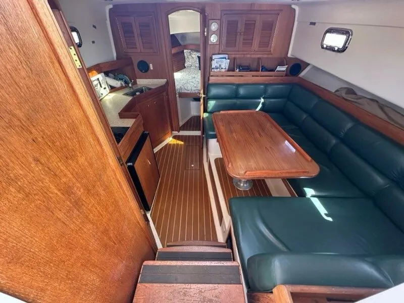Slide: The Image of Mainship Pilot 34 2002 - 17