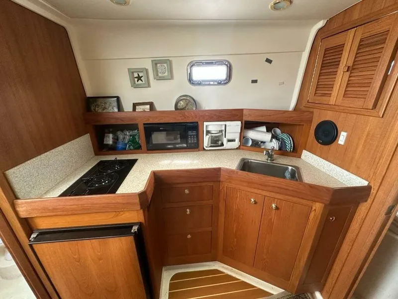 Slide: The Image of Mainship Pilot 34 2002 - 20