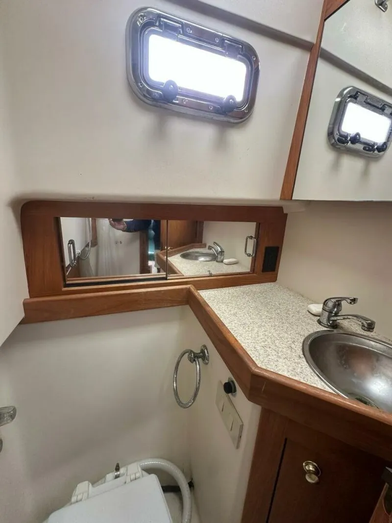 Slide: The Image of Mainship Pilot 34 2002 - 28